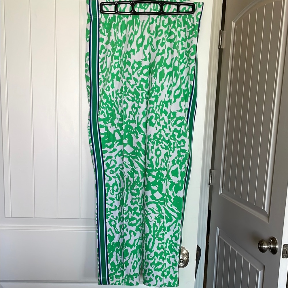 Marc Cain new Green and White Patterned Pants N3 (US 6)